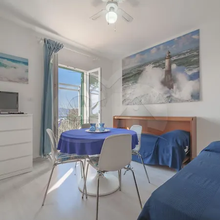 Nereidi - Goelba Appartement *
